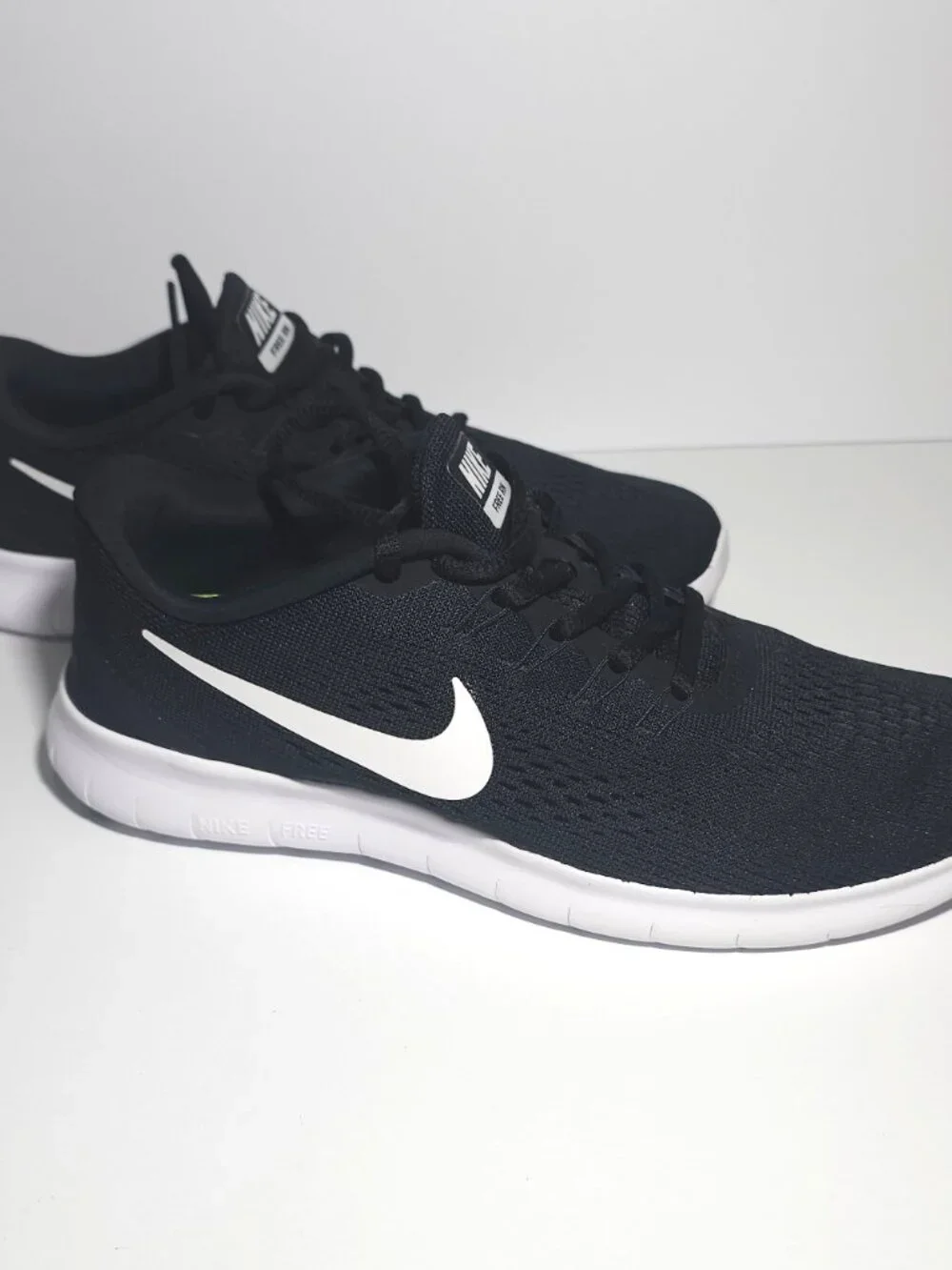 Nike Free RN Women’s Black Running Shoes 831509-001 Athletic Sneakers Sz 8
